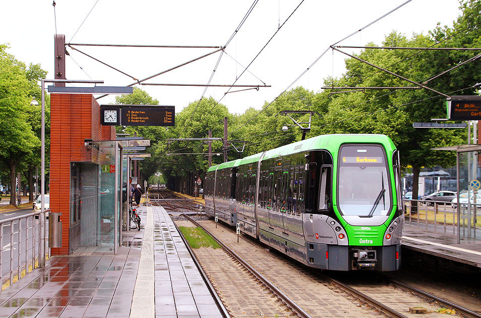 Die Haltestelle Clausewitzstraße der Stadtbahn in Hannover