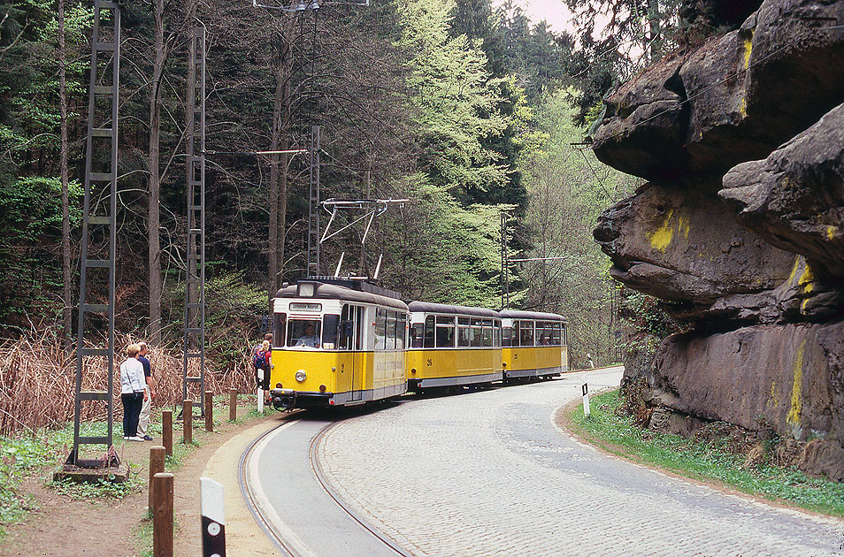 Die Kirnitzschtalbahn am Fischkopffelsen
