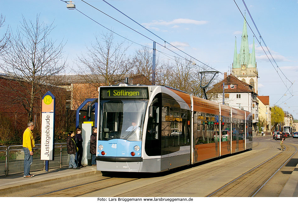 Straßenbahn Ulm Haltestelle Justizgebäude