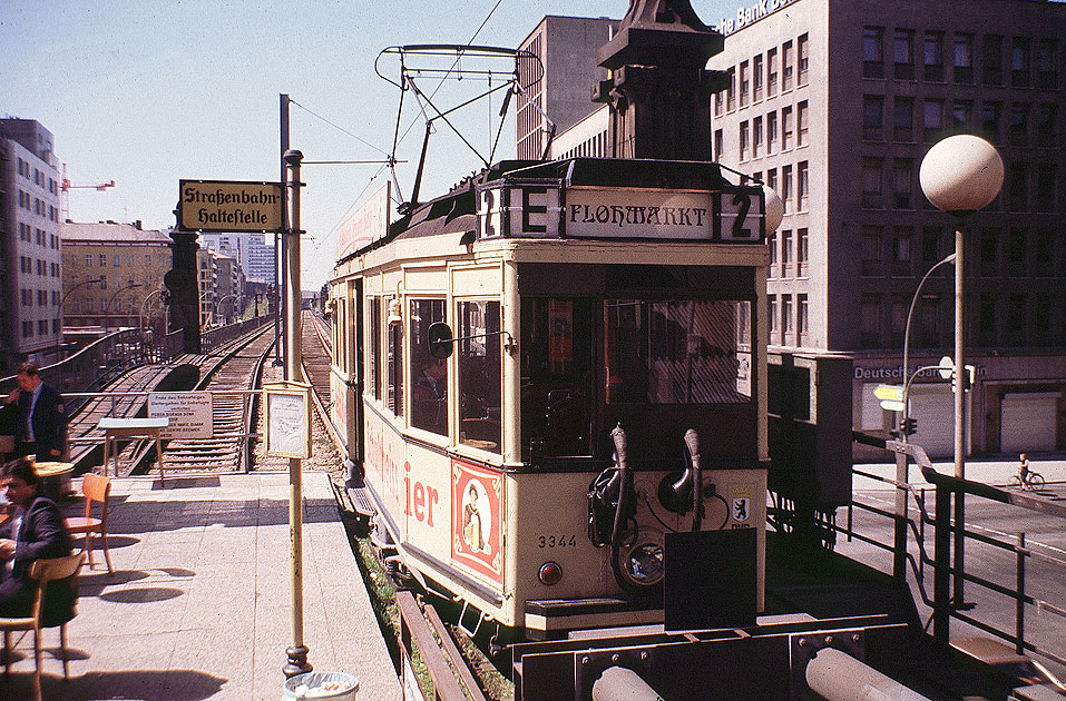 Die Straßenbahn in Berlin - U-Bahn-Haltestelle Bülowstraße in Westberlin