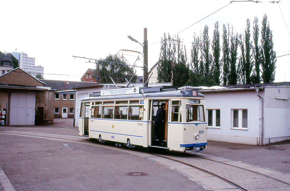 Im Straßenbahnmuseum Chemitz-Kappel - ein ET 54 vom Waggonbau Gotha / LEW