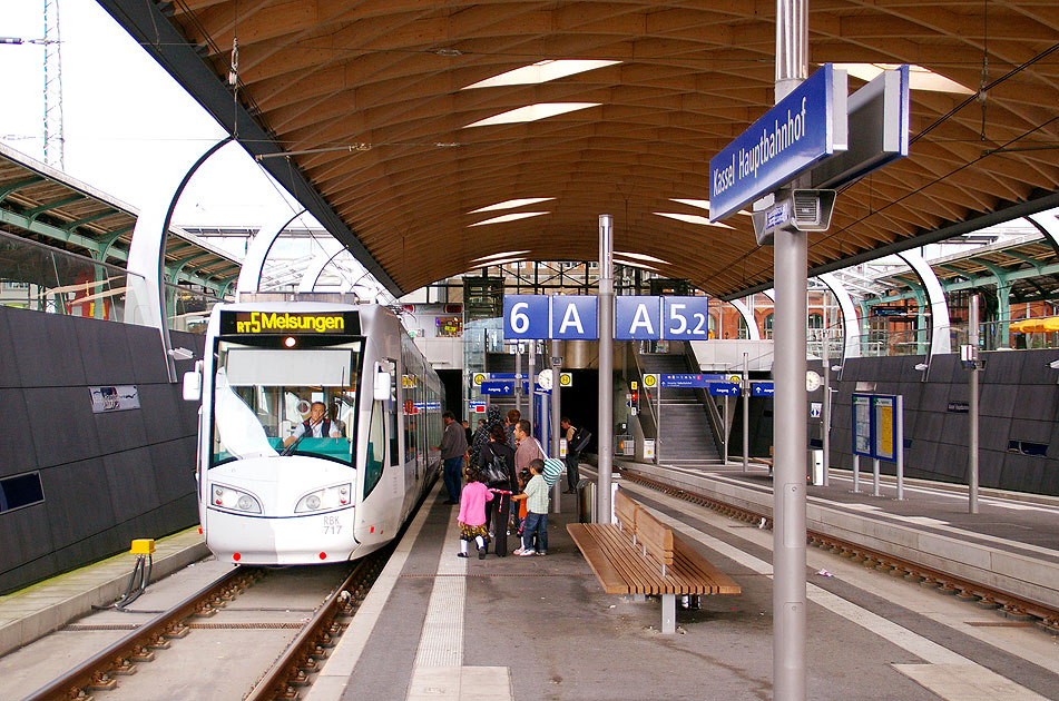 Regiotram Kassel Hbf Hauptbahnhof - Citadis von der RBK
