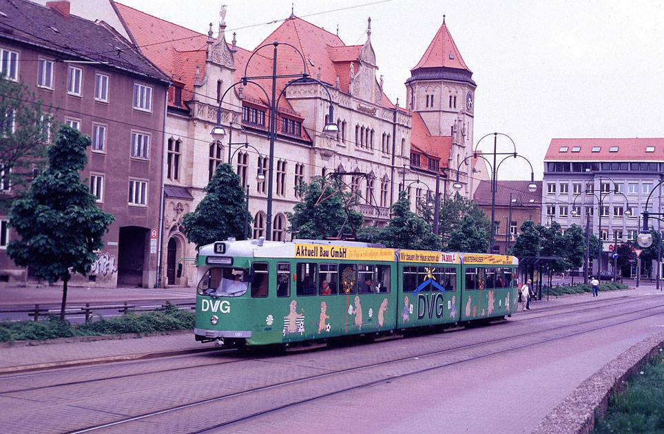 Die Straßenbahn in Dessau an der Hauptpost