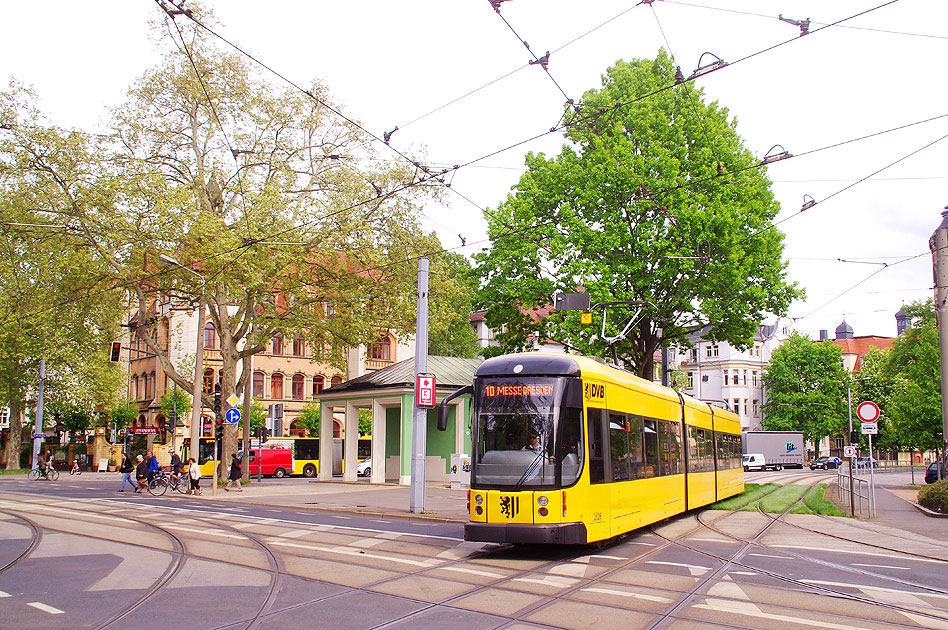 Die Straßenbahn in Dresden - Haltestelle Fetscherplatz