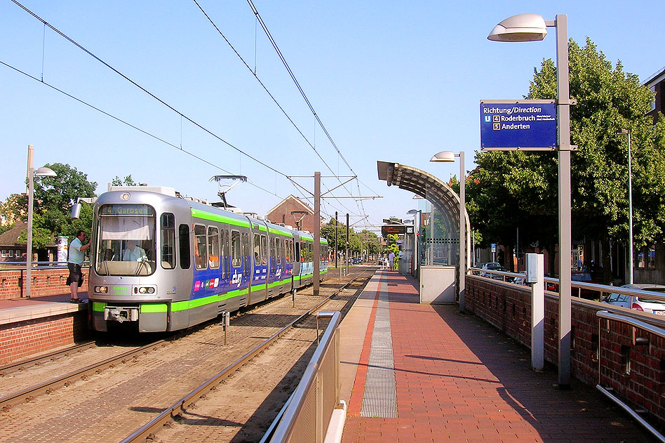 Die Haltestelle Stöcken Friedhof der Stadtbahn in Hannover - Üstra