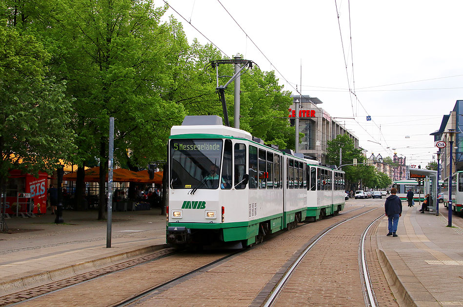 Tatra KT4D in Magdeburg an der Haltestelle Alter Markt
