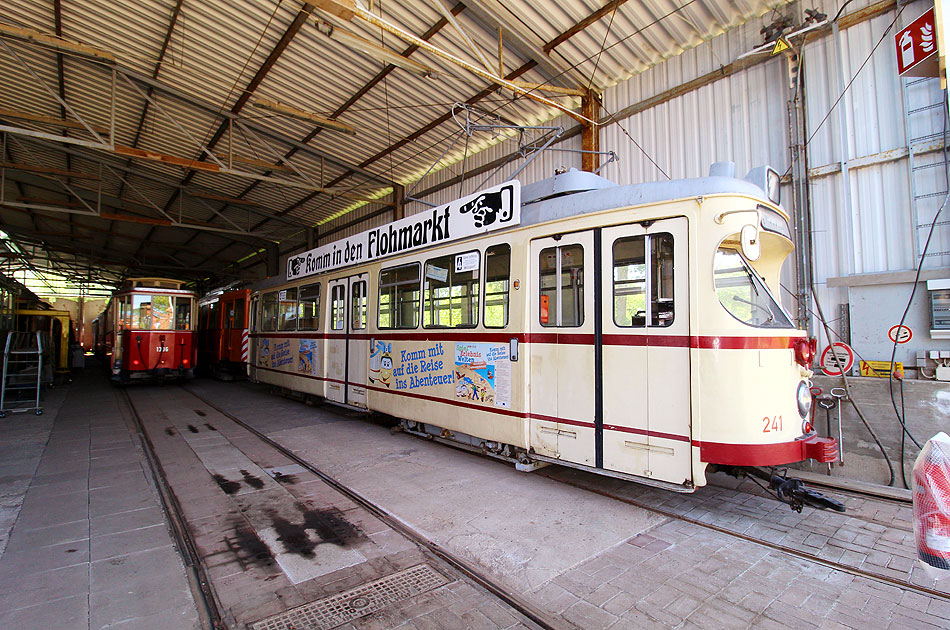 Der Düwag Wagen 241 der Kieler Straßenbahn am Schönberger Strand