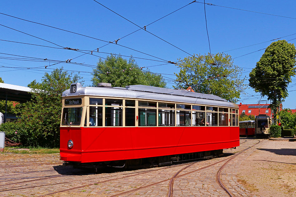 Die Straßenbahn in Hamburg und am Schönberger Strand