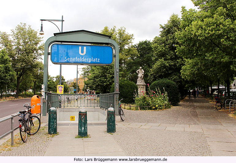 Die U-Bahn-Haltestelle Senefelderplatz in Berlin