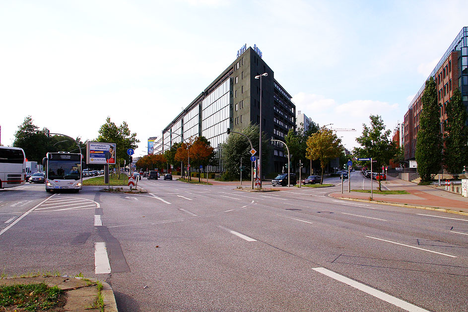 Die Hochbahn Haltestelle Süderstraße der Zweiglinie nach Rothenburgsort