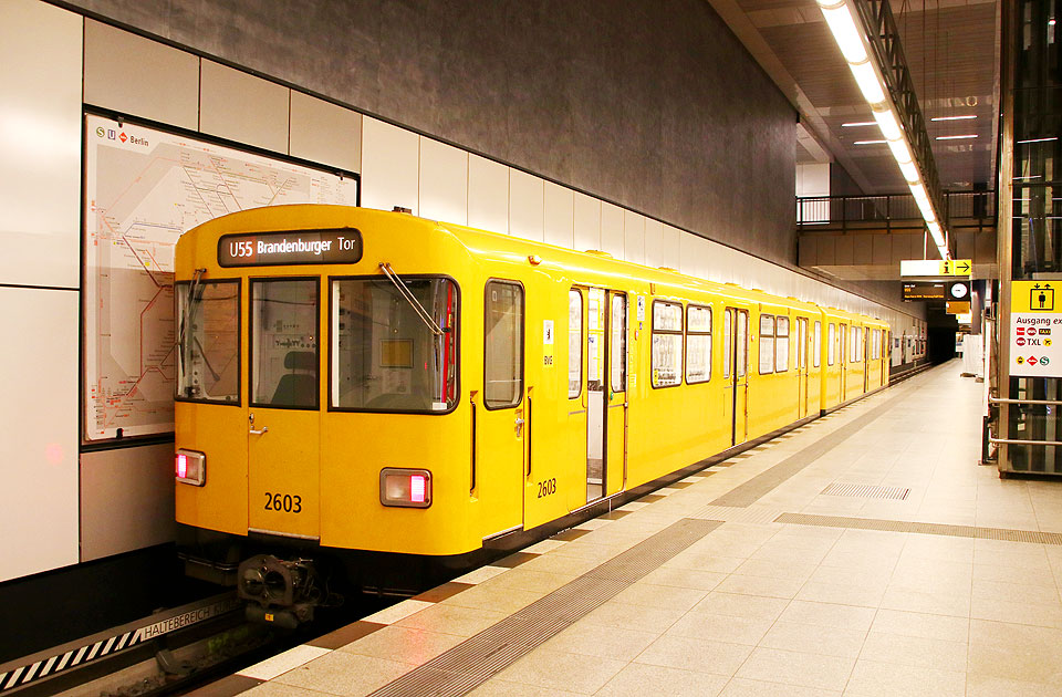 Der Bahnhof Hauptbahnhof der Berliner uBahn Fotos von Der Bahnhof Hauptbahnhof der Berliner uBahn Fotos von