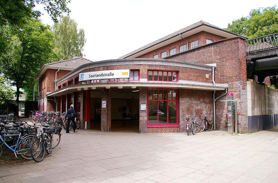 Die Haltestelle Saarlandstraße der Hamburger U-Bahn