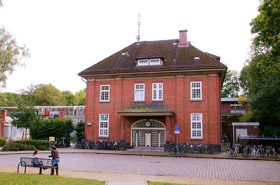 Die U-Bahn Haltestelle Ahrensburg Ost vormals Hopfenbach