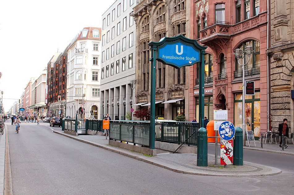 Die Haltestelle Französische Straße der Berliner UBahn