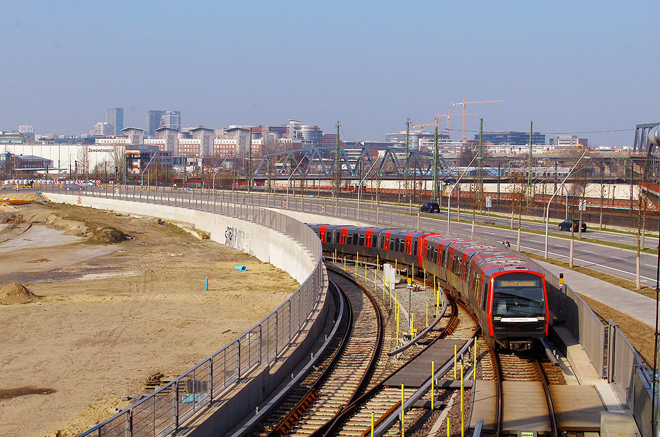 Die U-Bahn Haltestelle Elbbrücken in Hamburg in der Hafencity