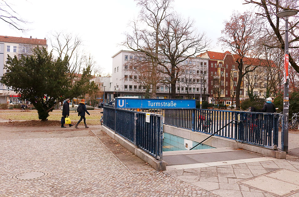 Der Bahnhof Turmstraße der U-Bahn in Berlin (Westberlin)