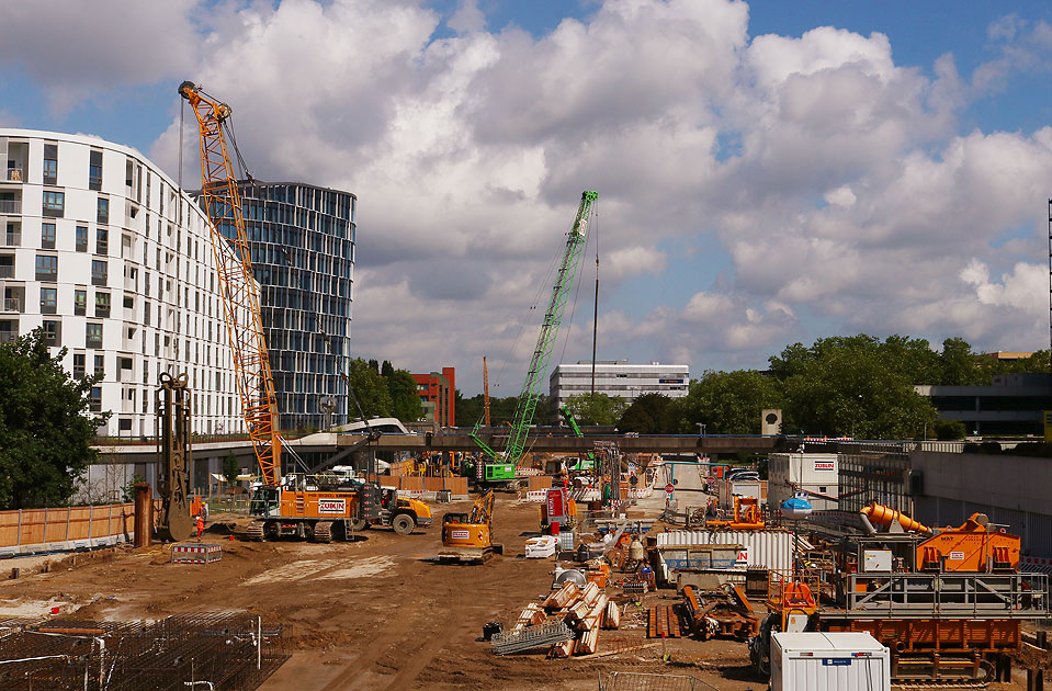 Die Baustelle für die U5 in Hamburg, hier die Haltestelle City Nord im Überseering