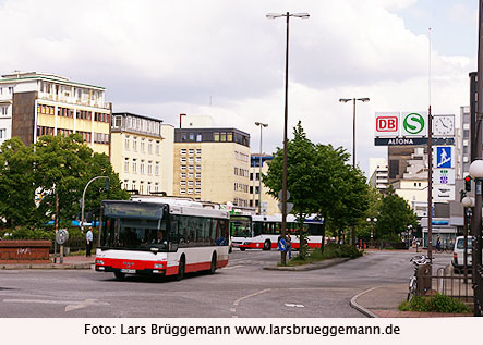 Ein Hochbahn Bus in Altona