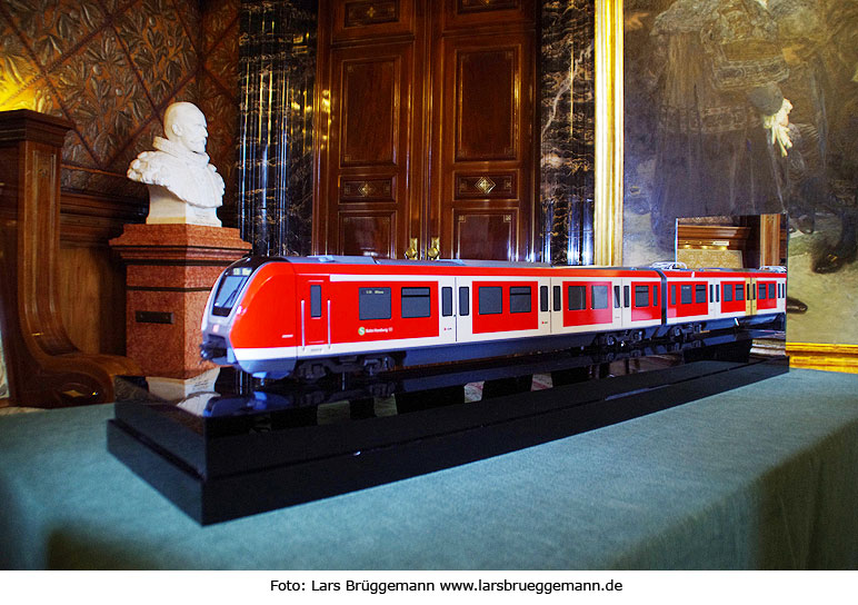 DB Baureihe 490 Modell Vorstellung im Hamburger Rathaus