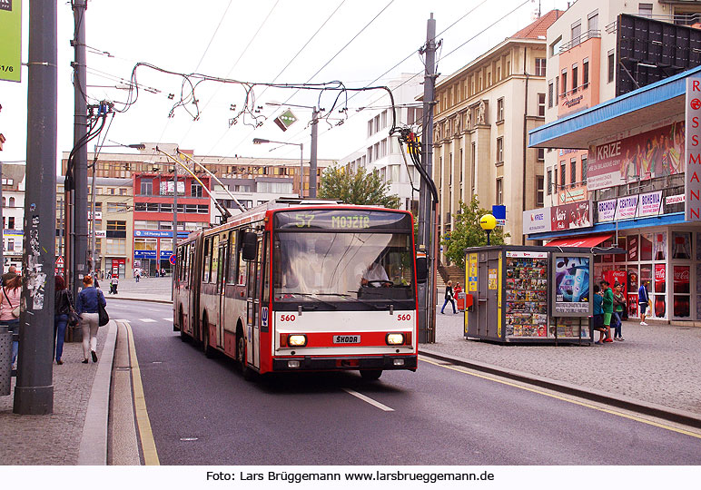 Moderne Elektromobilität: Ein Obus in Usti nad Labem (Aussig) in Tschechien vormals Böhmen