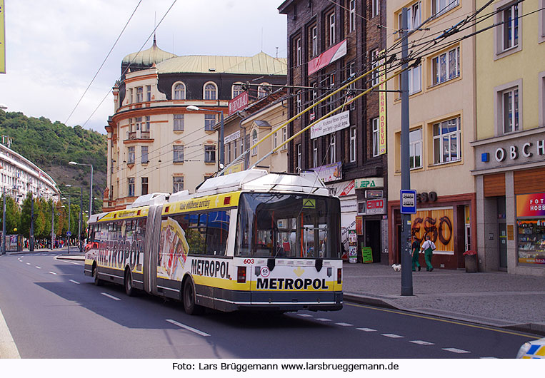 Moderne Elektromobilität: Stromabnehmer Obus in Usti nad Labem - Trolejbus Usti nad Labem