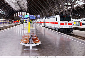 Doppelstock IC mit Lok der Baureihe 146 in Leipzig Hbf