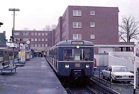 Der 471 074 im Bahnhof Wedel