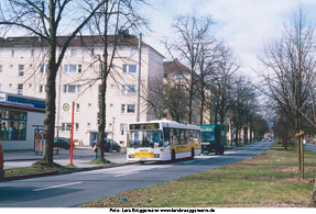 Die Bushaltestelle August-Kirch-Straße in Hamburg - Foto: Lars Brüggemann - www.larsbrueggemann.de