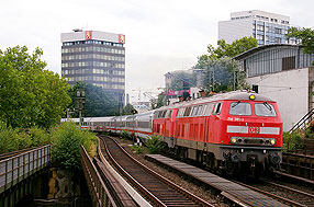 DB Baureihe 218 im Bahnhof Hamburg Dammtor