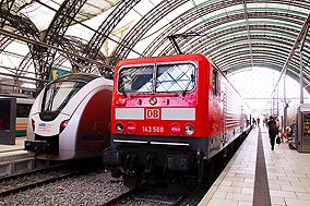 Die 143 568 in Dresden Hbf