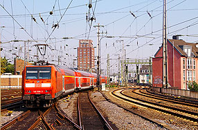 Eine Lok der Baureihe 146.0 in Köln Hbf