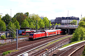 Eine Lok der Baureihe 146 im Bahnhof Berliner Tor