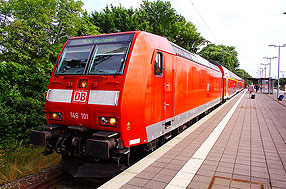 Eine Lok der Baureihe 146 im Bahnhof Bremerhaven-Lehe - Lok 146 101