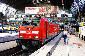 Die 146 270 in Hamburg Hbf - eine Traxx-Lok