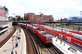 Eine Lok der Baureihe 146 in Hamburg Hbf