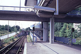 Der Bahnhof Hamburg-Rissen im Jahr 2001