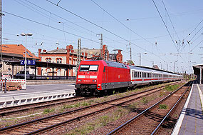 DB Baureihe 101 im Bahnhof Stendal