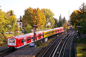 Der Schienenreinigungszug der Hamburger S-Bahn - im Bahnhof Blankenese