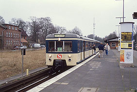 DB Baureihe 471 im Bahnhof Hamburg Klein-Flottbek