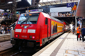 Die 146 281 in Hamburg Hbf
