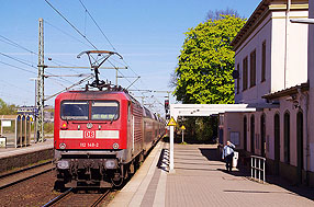 Die 112 148-2 im Bahnhof Pinneberg