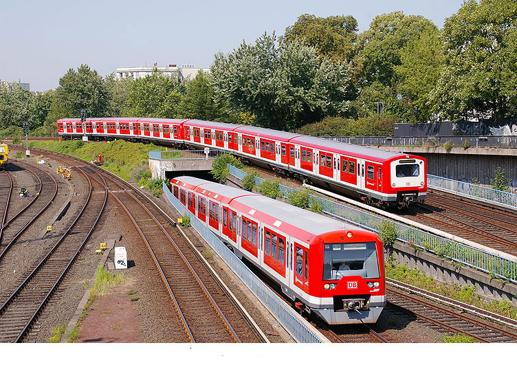 Die Hamburger S-Bahn Baureihe 472 und 474 am Hauptbahnhof
