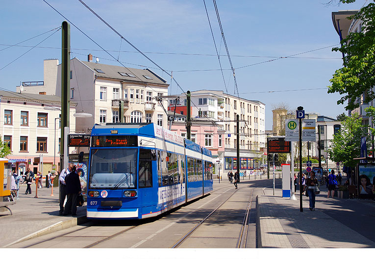 Die Rostocker Straßenbahn am Doberaner Platz