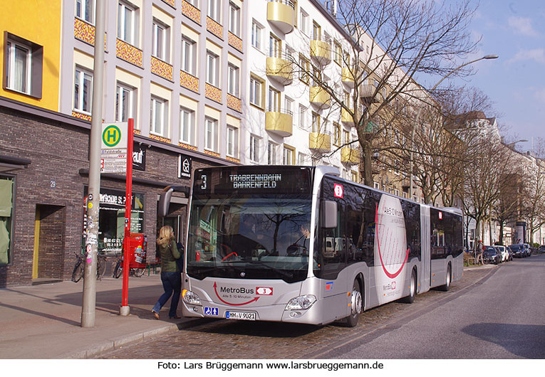 VHH Bus an der Haltestelle U-Bahn Feldstraße