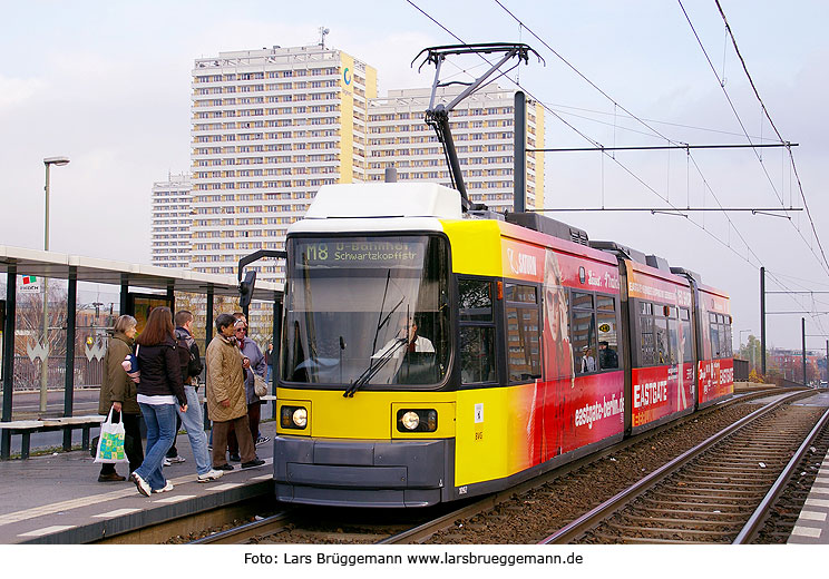 Die Straßenbahn in Berlin am Bahnhof Springpfuhl