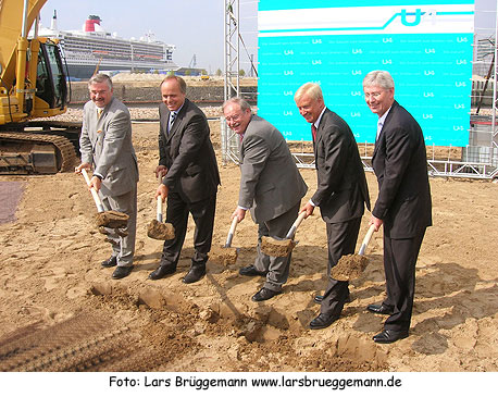 Der erste Spatenstich für den Bau der Hafencity U-Bahn