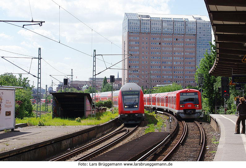 Im Bahnhof Berliner Tor