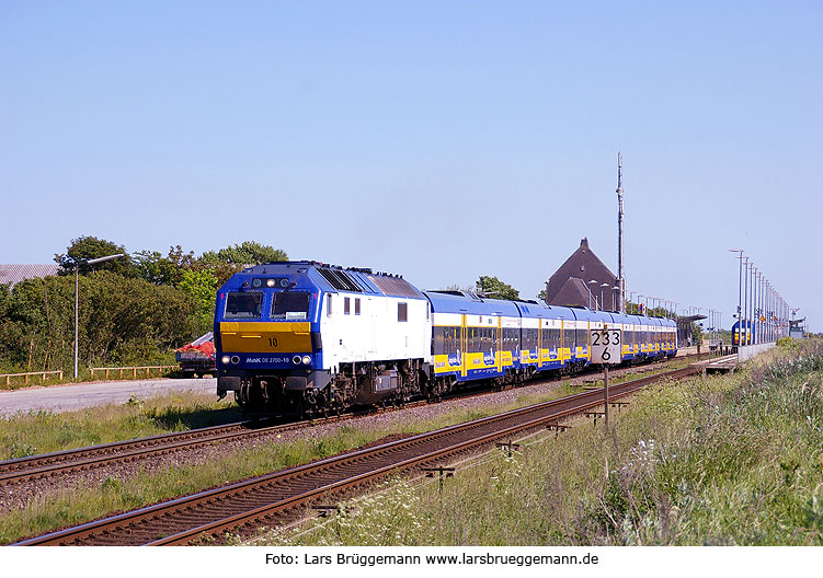  Nord-Ostsee-Bahn - NOB DE 2700 im Bahnhof Keitum 