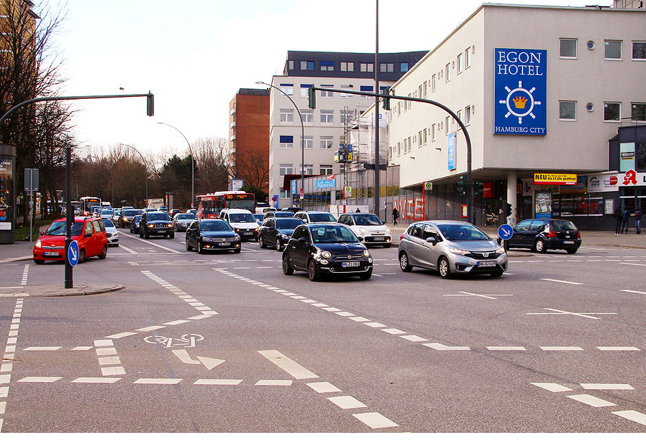 Fahrradwege in Hamburg - die Kreuzung Reeperbahn / Königstraße / Holstenstraße / Pepermölenbek