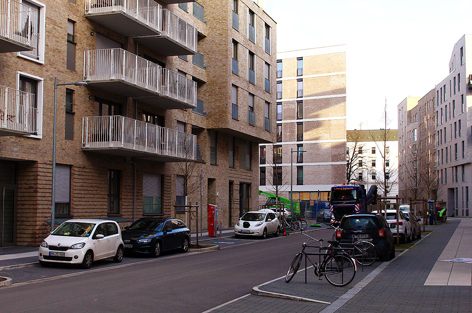Die Eva-Rühmkorf-Straße in der Neuen Mitte Altona